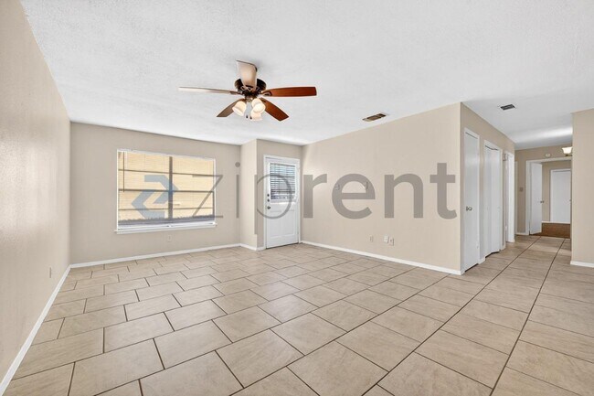 Building Photo - 3225 Crites St