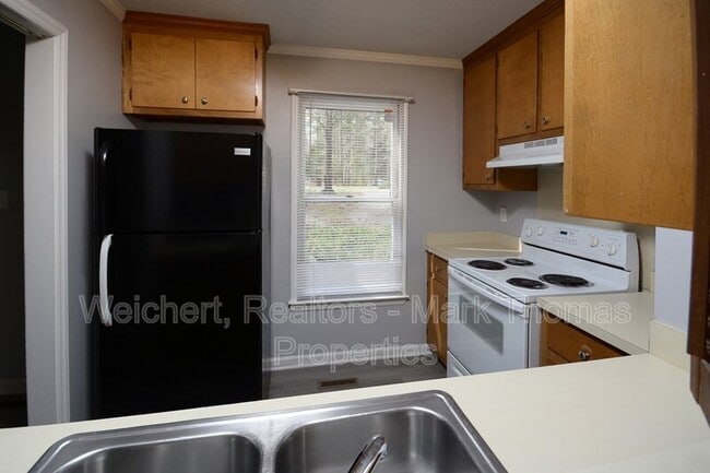 Building Photo - 13 Tarawa Terrace