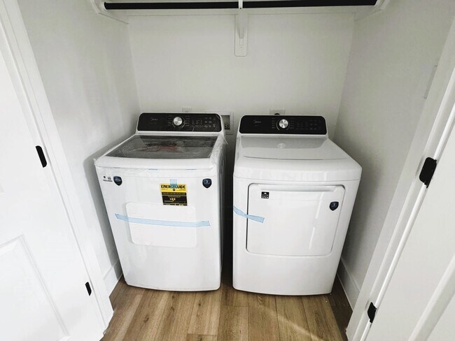 Building Photo - 2708 Bostic St