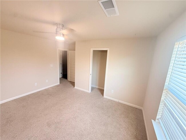 Building Photo - 1013 Autumn Dr