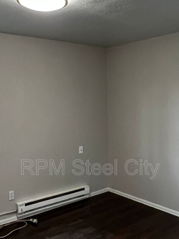 Building Photo - 1719 Oakshire Ln