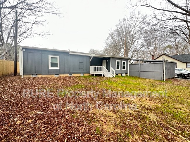 Building Photo - 3345 E Ridge Rd