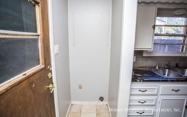 Building Photo - 5414 6th St