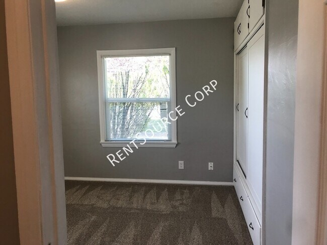Building Photo - 44644 20th St W