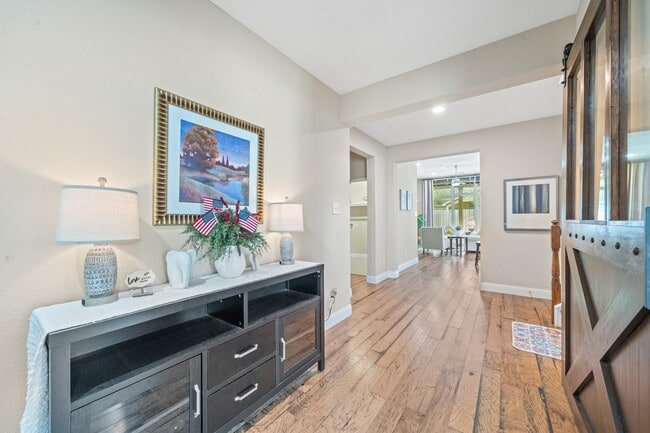 Building Photo - 16514 Sheffield Run Dr