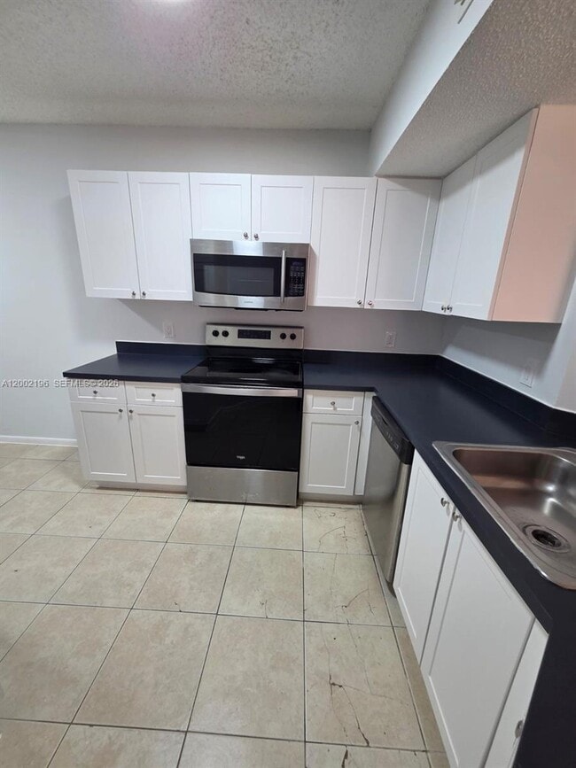 Building Photo - 8871 Wiles Rd