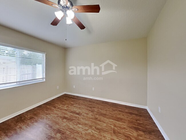 Building Photo - 4338 Country Hills Blvd