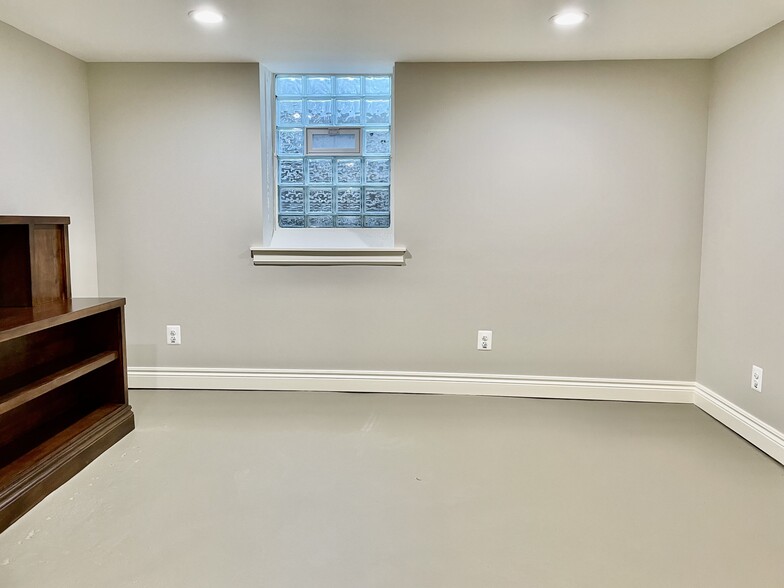 Basement main room - 1608 Graefield Rd