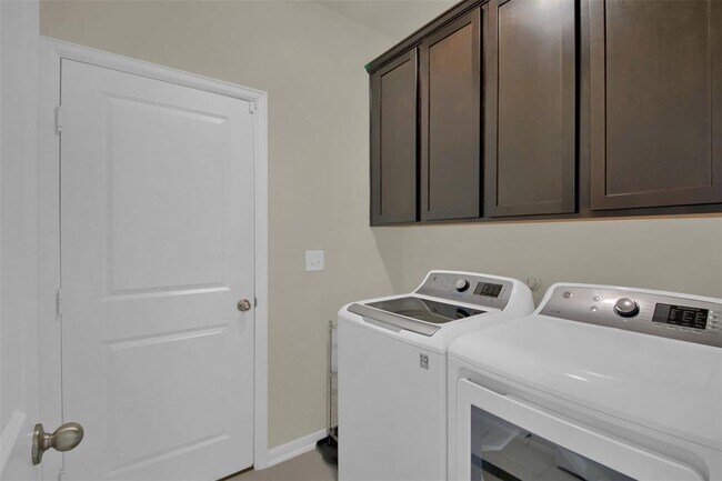 Building Photo - 6510 Teramo Ter