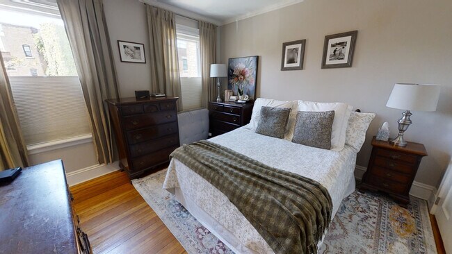 Building Photo - 6 Strathmore Rd