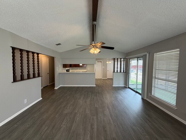 Building Photo - Delightful 3 Bedroom home in North East ISD with easy access to 1604, 35, Randolph AFB, Ft. Sam, ...