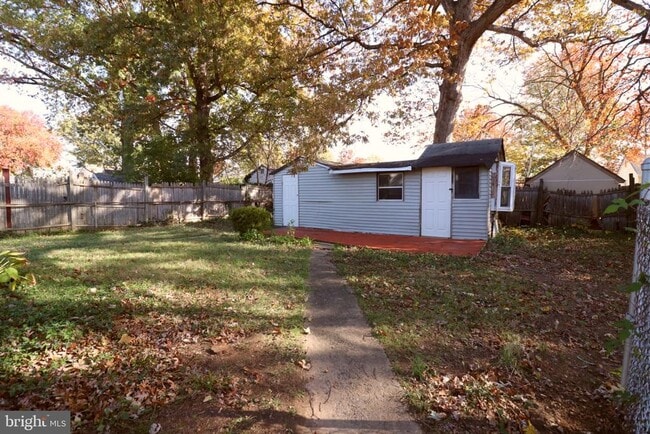 Building Photo - 407 N Horners Ln