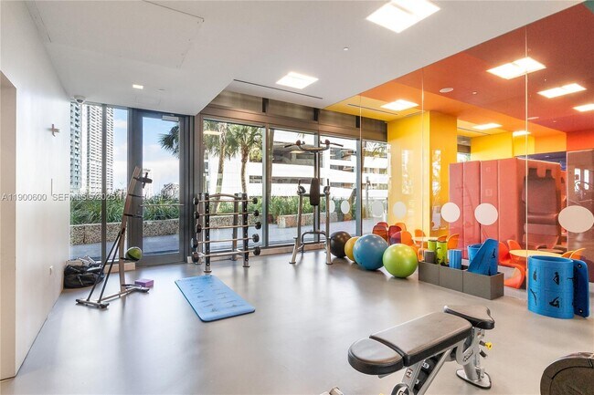 Building Photo - 68 SE 6th St