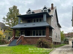 Building Photo - 3346 Desota Ave