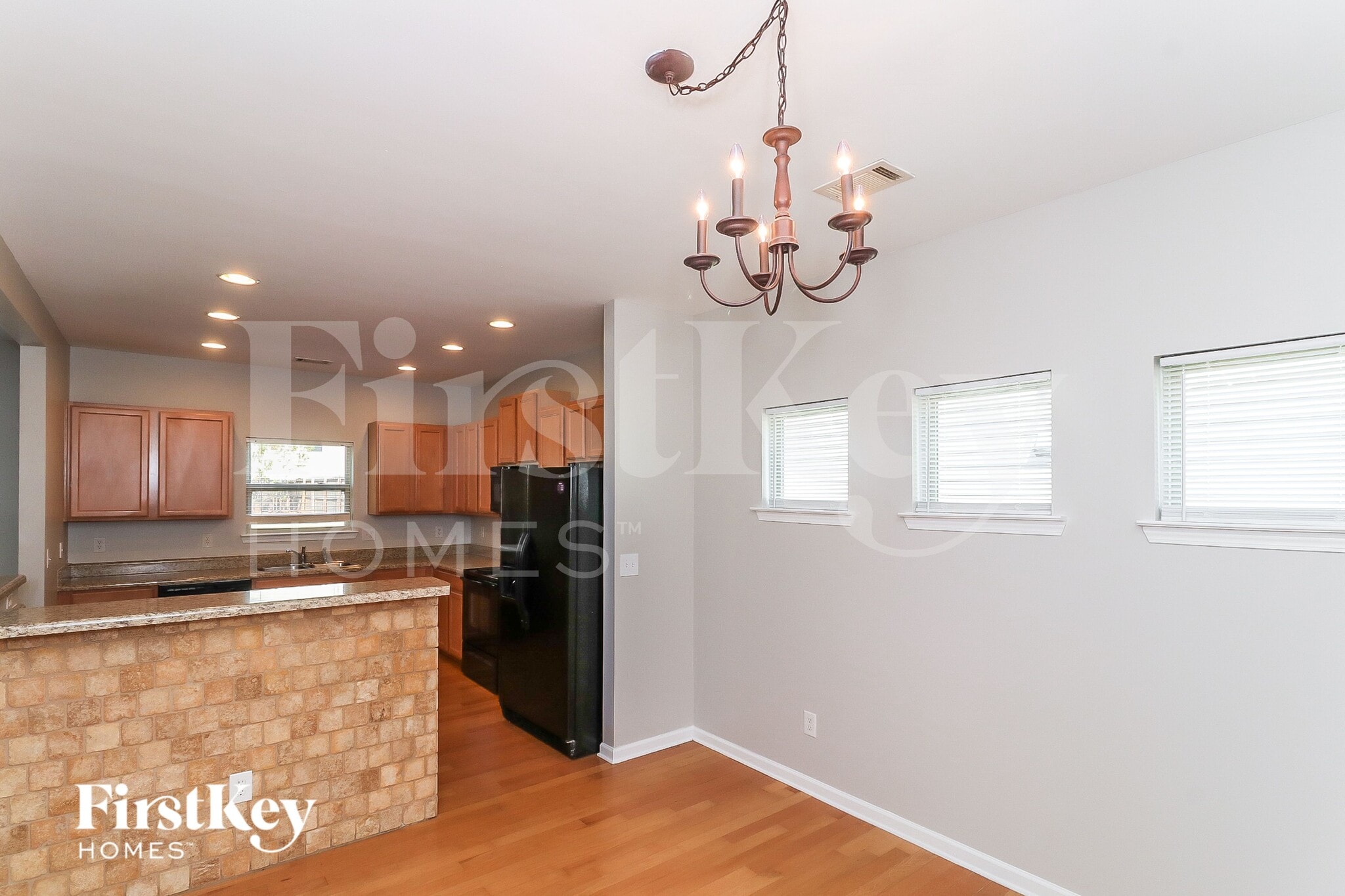 Building Photo - 7271 Silk Tree Pointe