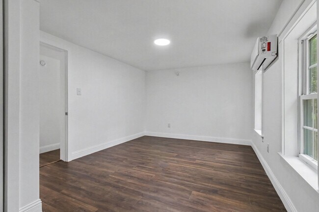 Building Photo - 2367 Bryansville Rd