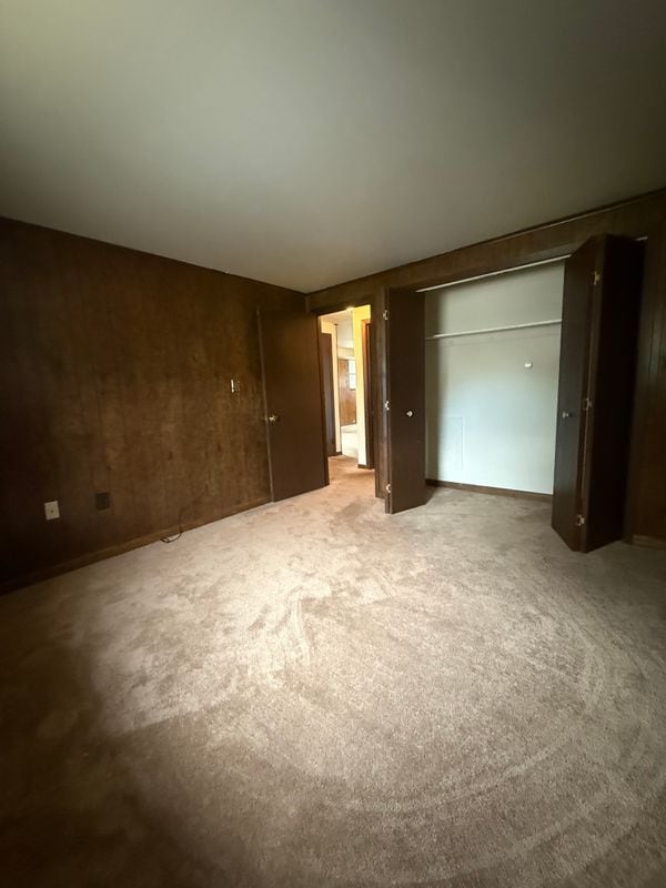 Building Photo - 537 Brandt Ave