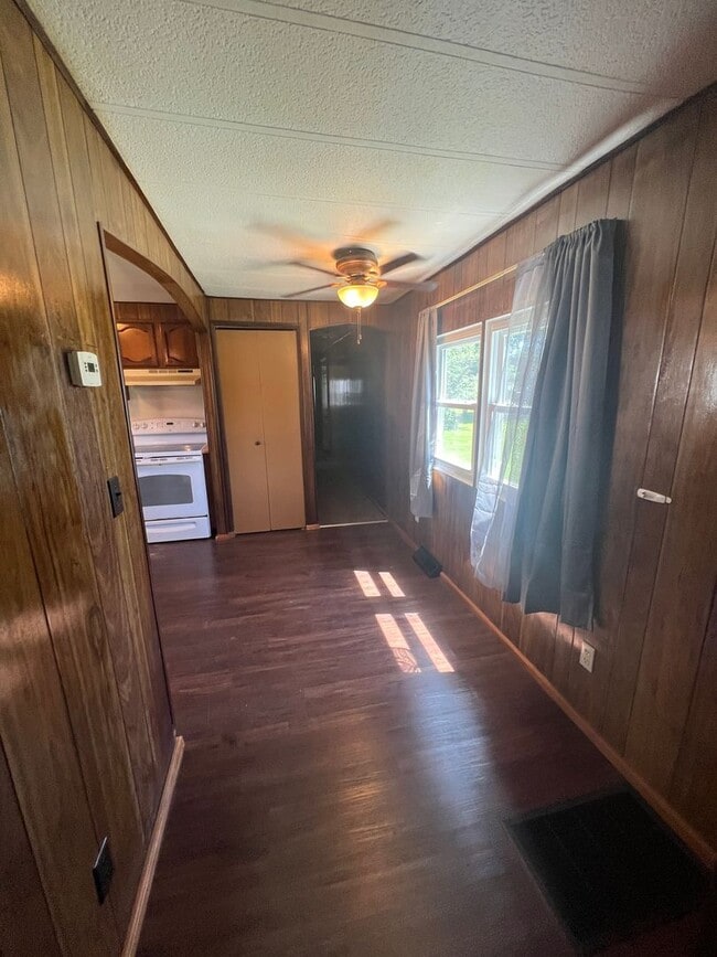 Building Photo - Click the “Apply Now” button or email wapmrentals@gmail.com for a prompt response.
