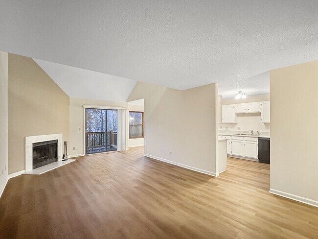 Building Photo - 15630 26th Ave N