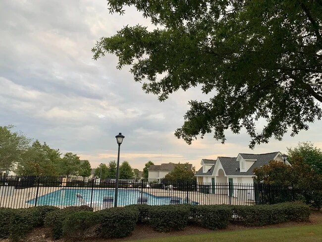 Building Photo - 10730 Derryrush Dr