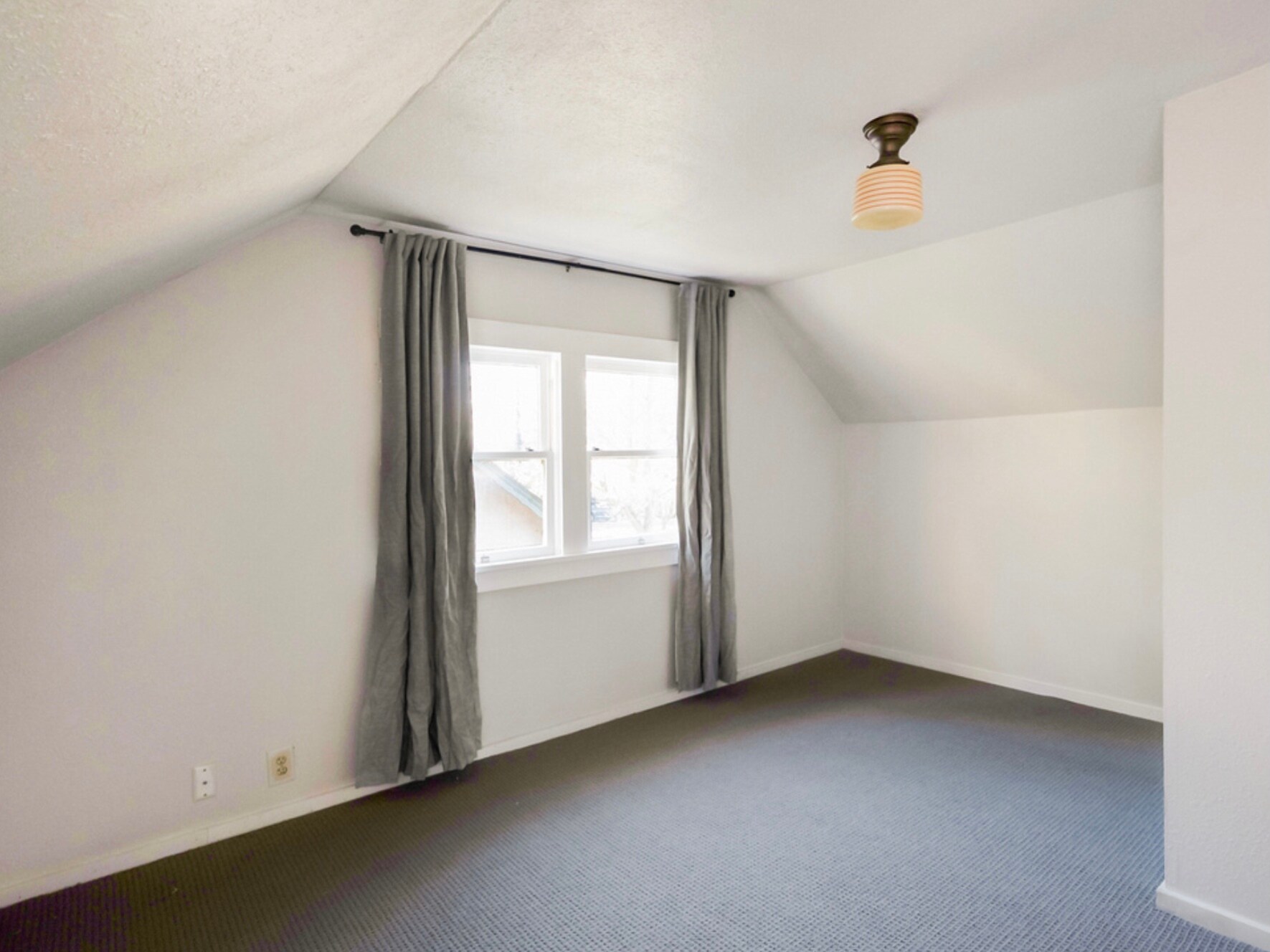 Main bedroom - 210 W 32nd St