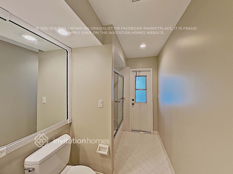 Building Photo - 10347 NW 50th Ct