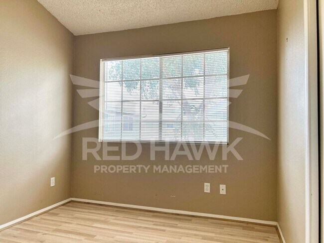 Building Photo - 2301 E University Dr
