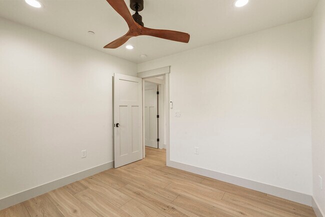 Building Photo - Beautiful 2 bedroom 1 bathroom New Build Close to UC Davis and McGeorge Law School