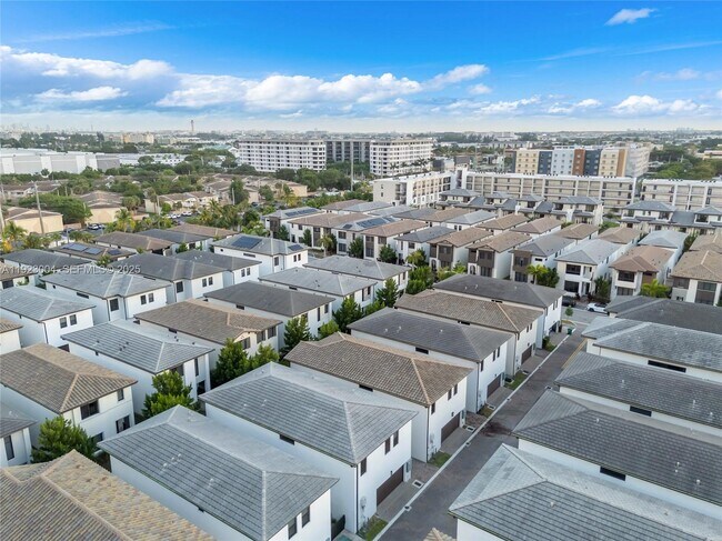 Building Photo - 4363 NW 81st Ave