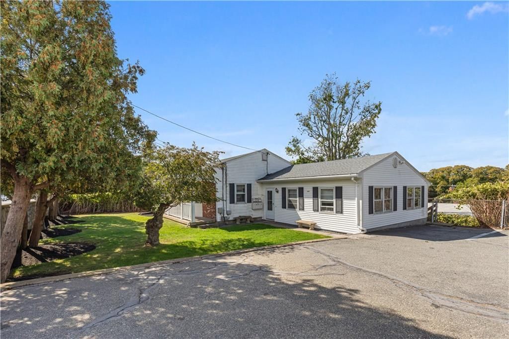 Building Photo - 3421 Pawtucket Ave