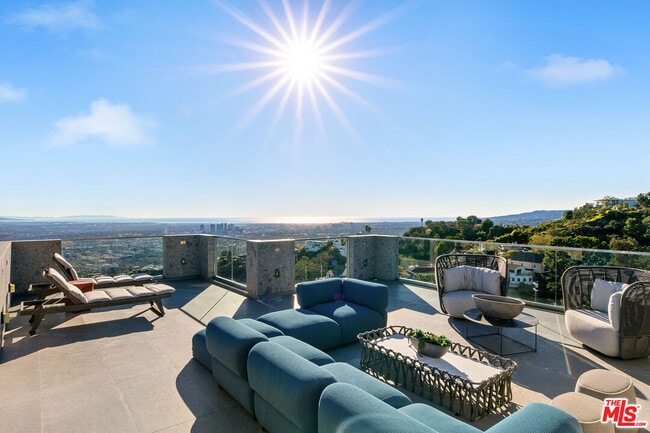 Building Photo - 2020 Cyprean Dr