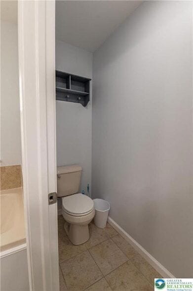 Building Photo - 835 Spring White Dr