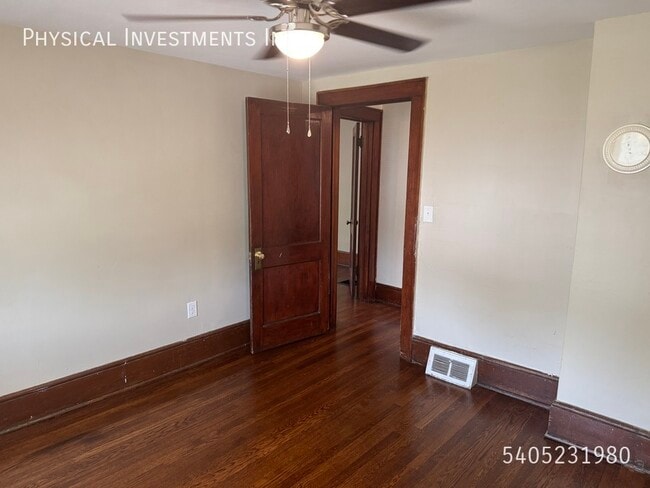 Building Photo - 1729 Moorman Ave NW