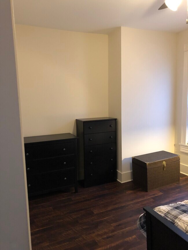 Bedroom 1 - 317 Laurel Street West