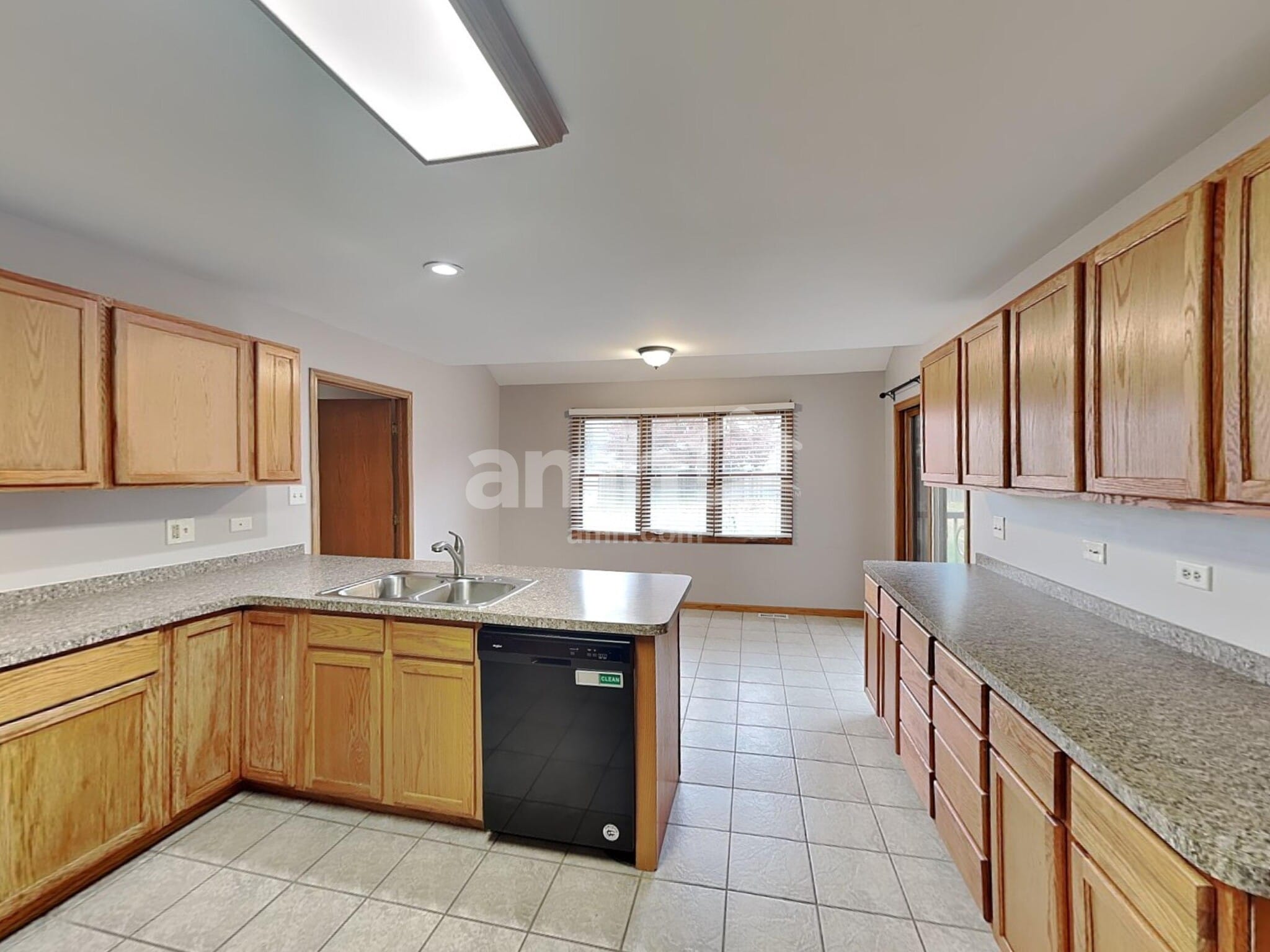 Building Photo - 1113 Geneva St