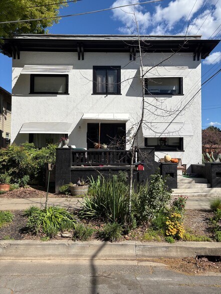 Primary Photo - 1515 25th St