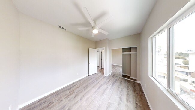 Building Photo - 4BD/2BA on Tipton