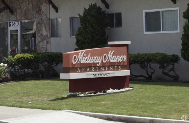 Building Photo - Midway Manor Apartments
