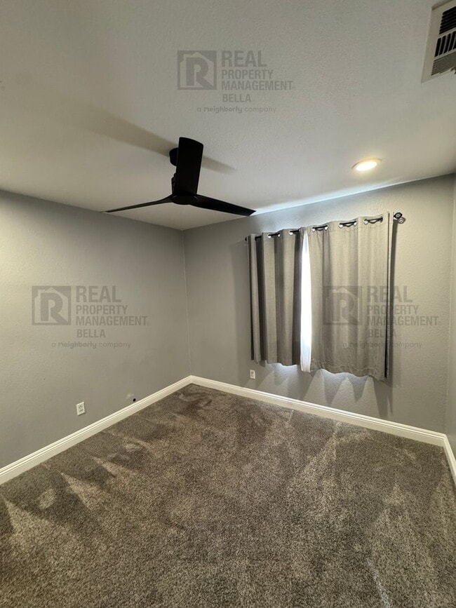 Building Photo - 23694 Canyon Heights Dr