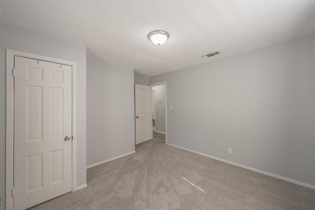 Building Photo - 1009 S Waco St