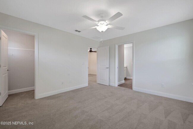 Building Photo - 174 Killarney Ave