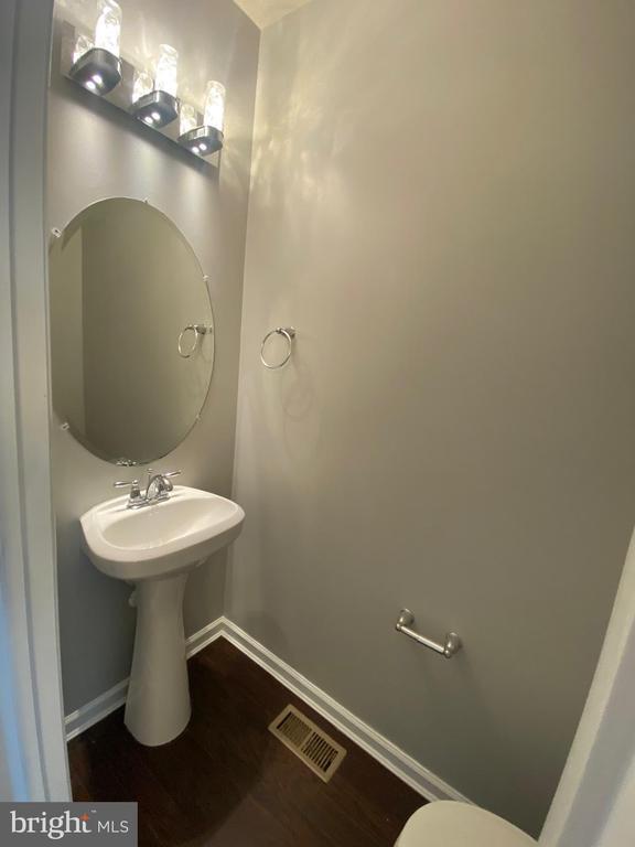 Building Photo - 640 Jacobsen Cir