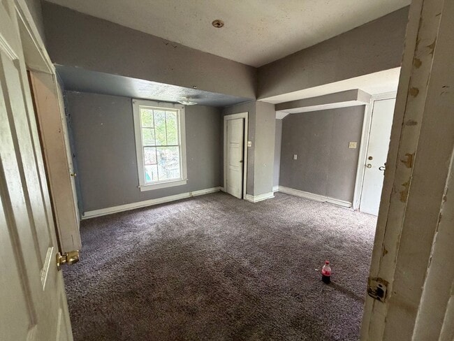 Building Photo - 6111 Lexington-