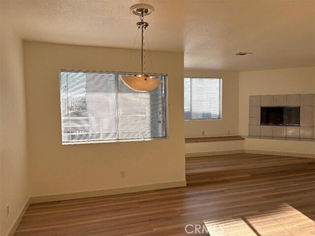 Building Photo - 976 W Hamilton Ave
