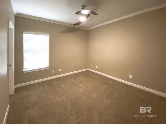 Building Photo - 9426 Sanibel Loop
