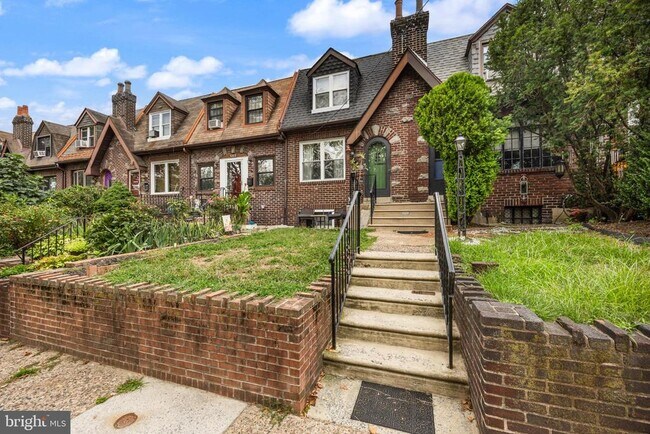 Building Photo - 5311 Sherwood Terrace