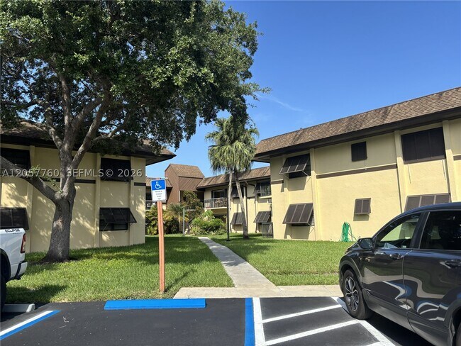 Building Photo - 7965 SW 86th St