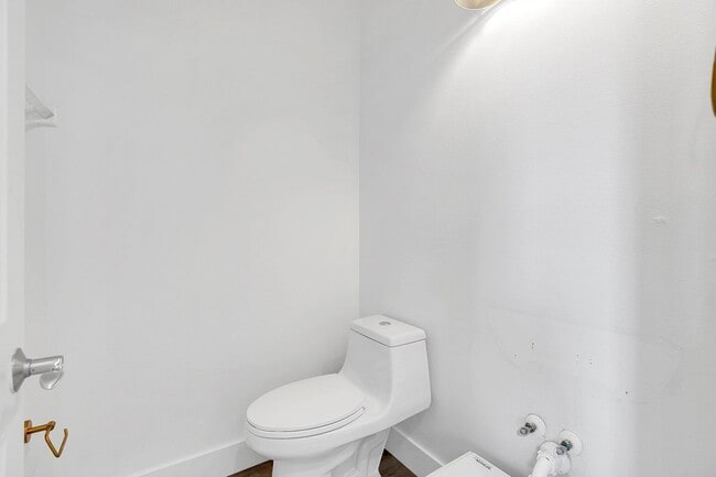 Building Photo - 1579 Chatfield Pl