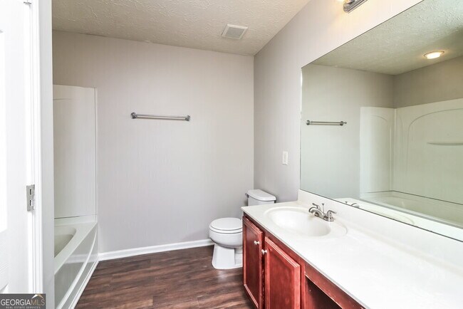Building Photo - 15 Candy Lilly Ln