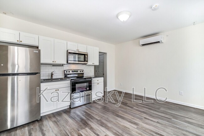 Building Photo - 5625 Sprague St